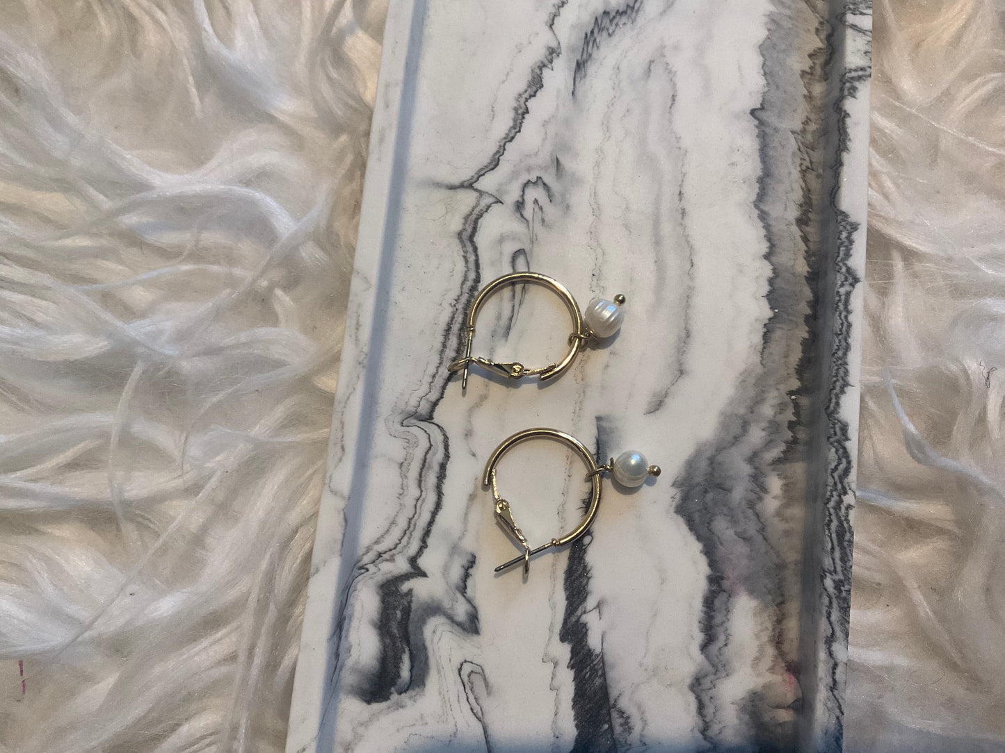 Hoop Earrings with pearl