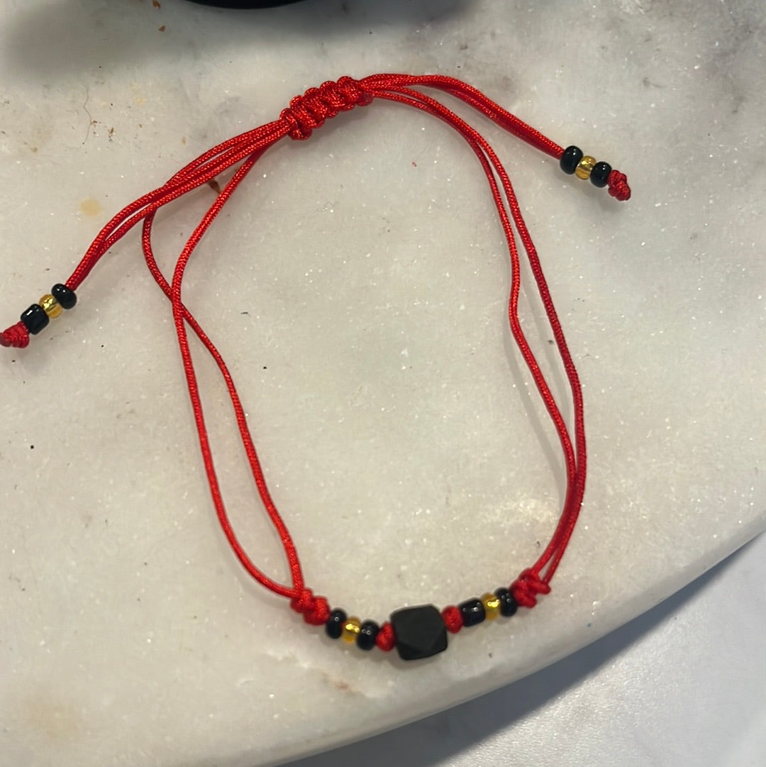 Pulsera de Azabache/Hilito Rojo