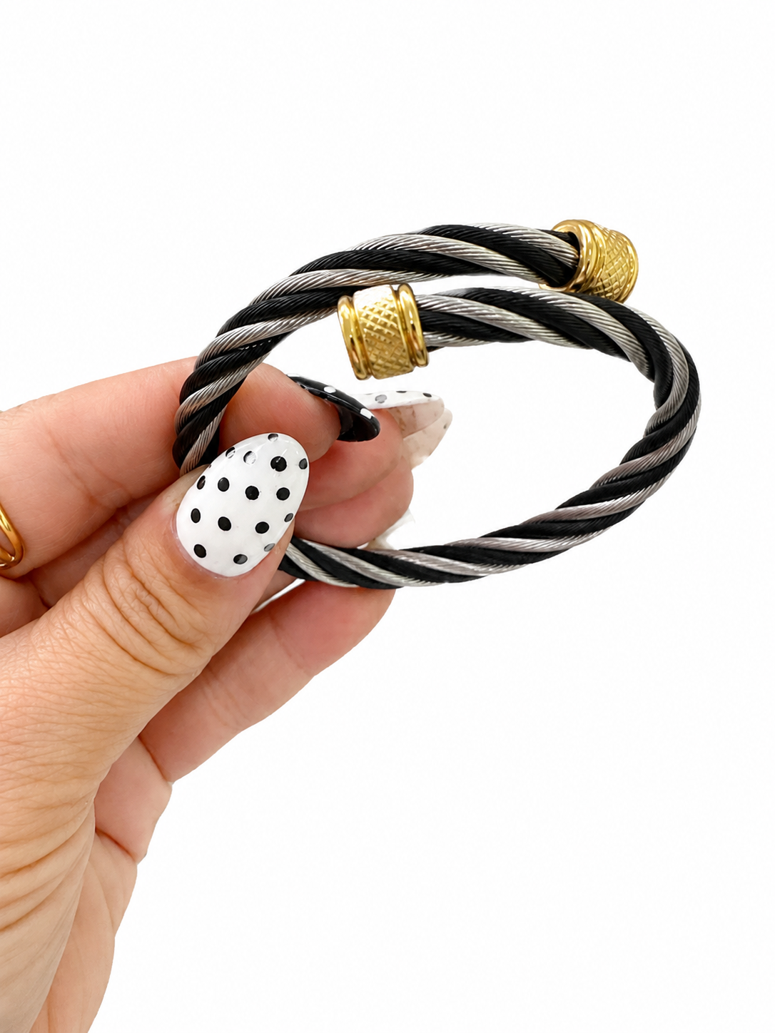 🤍 Black & Silver Twisted Cable Bangle