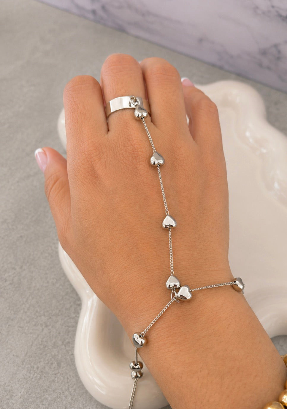 Corazones Handchain