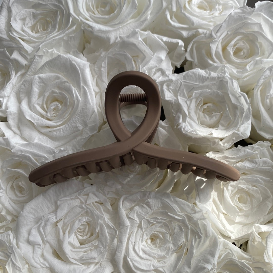 Matte Nude Brown Hair Clup